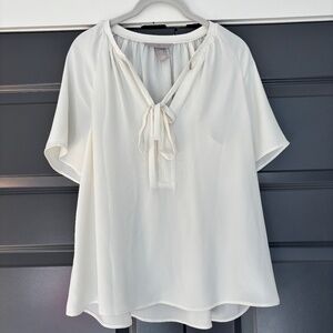 H&M Breezy Blouse Off White Size XS